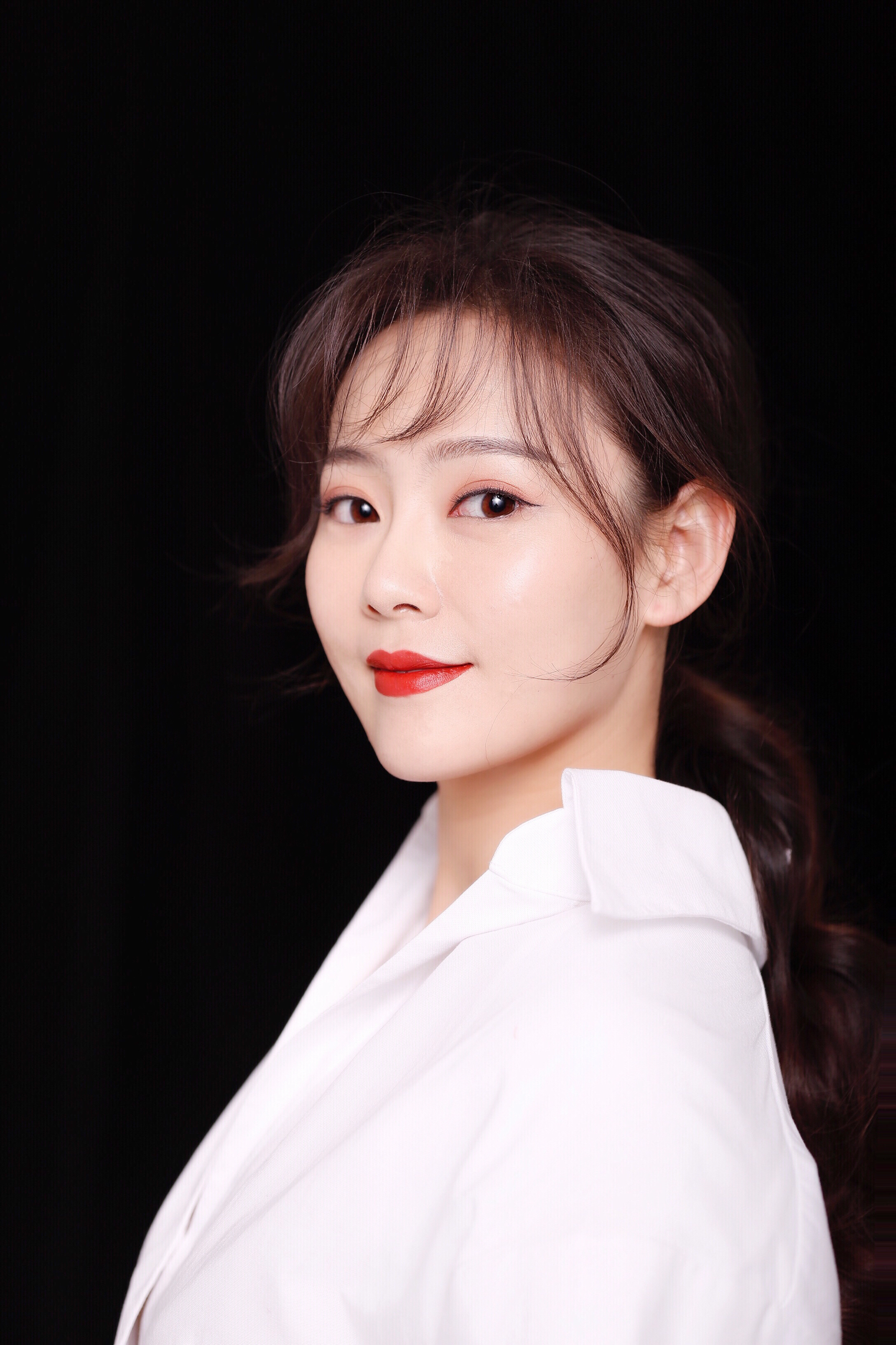  p>刘桐,1990年7月3日出生于辽宁省铁岭市,中国内地女高音歌唱演员