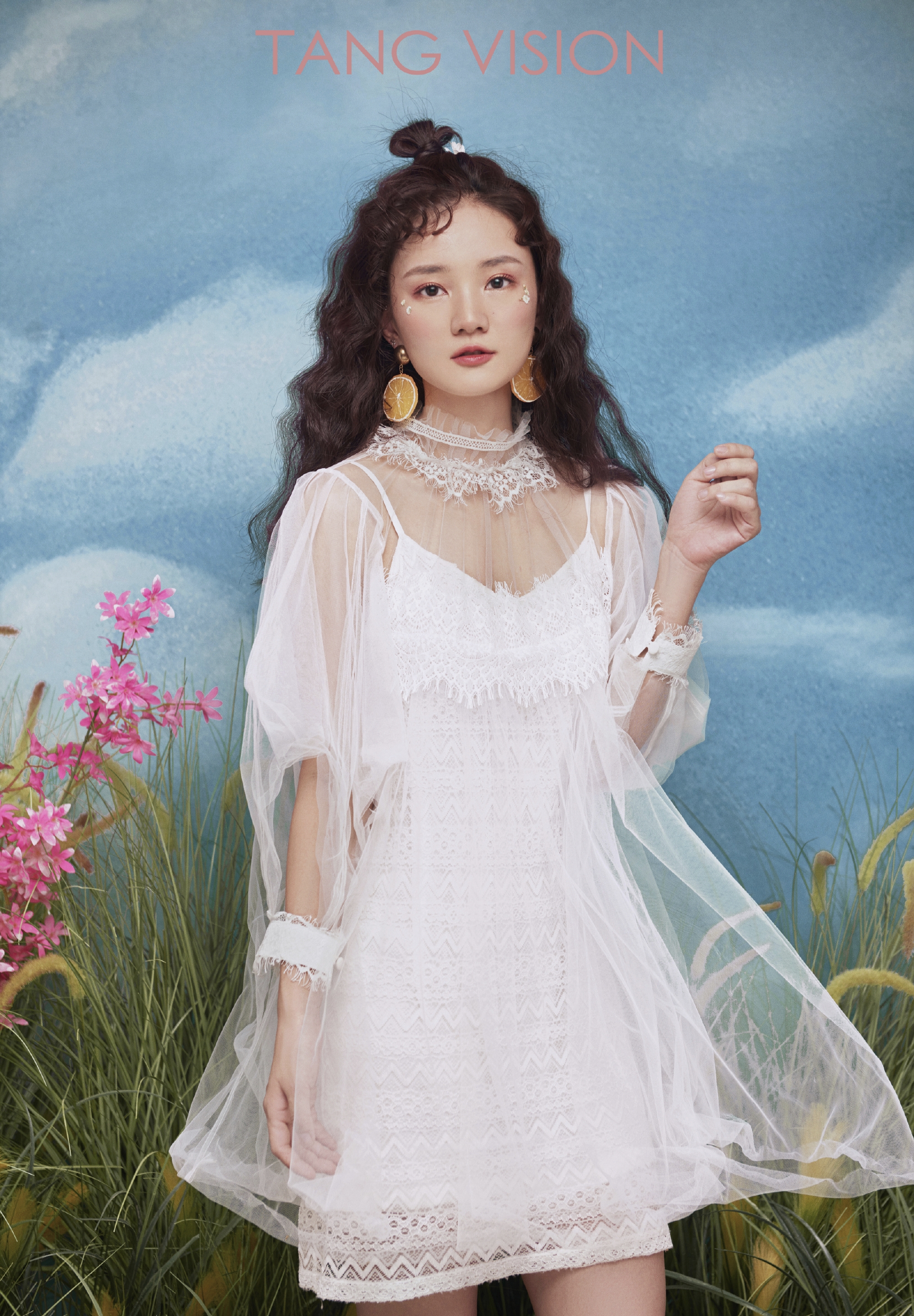  p>馨子(angel),原名楼安琪,1985年11月30日出生于上海市虹口区,中国