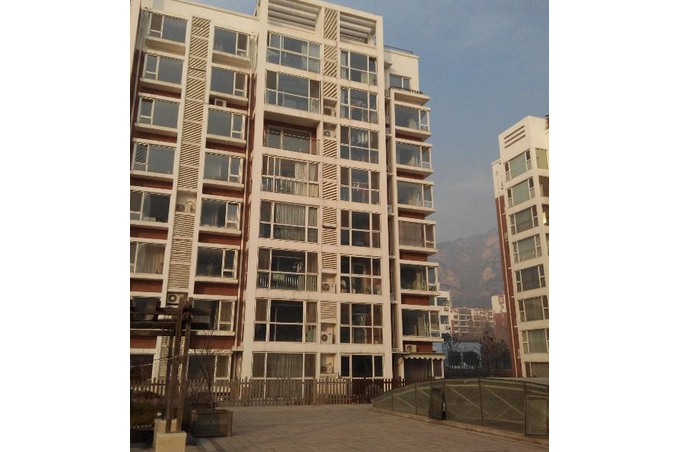  p>山水名园领海阁位于青岛市崂山石老人,由青岛源泰置业有限公司建成