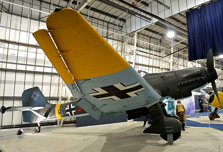 ju-87 斯图卡俯冲轰炸机