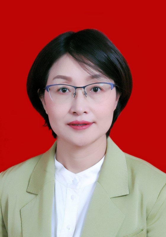 黄芳