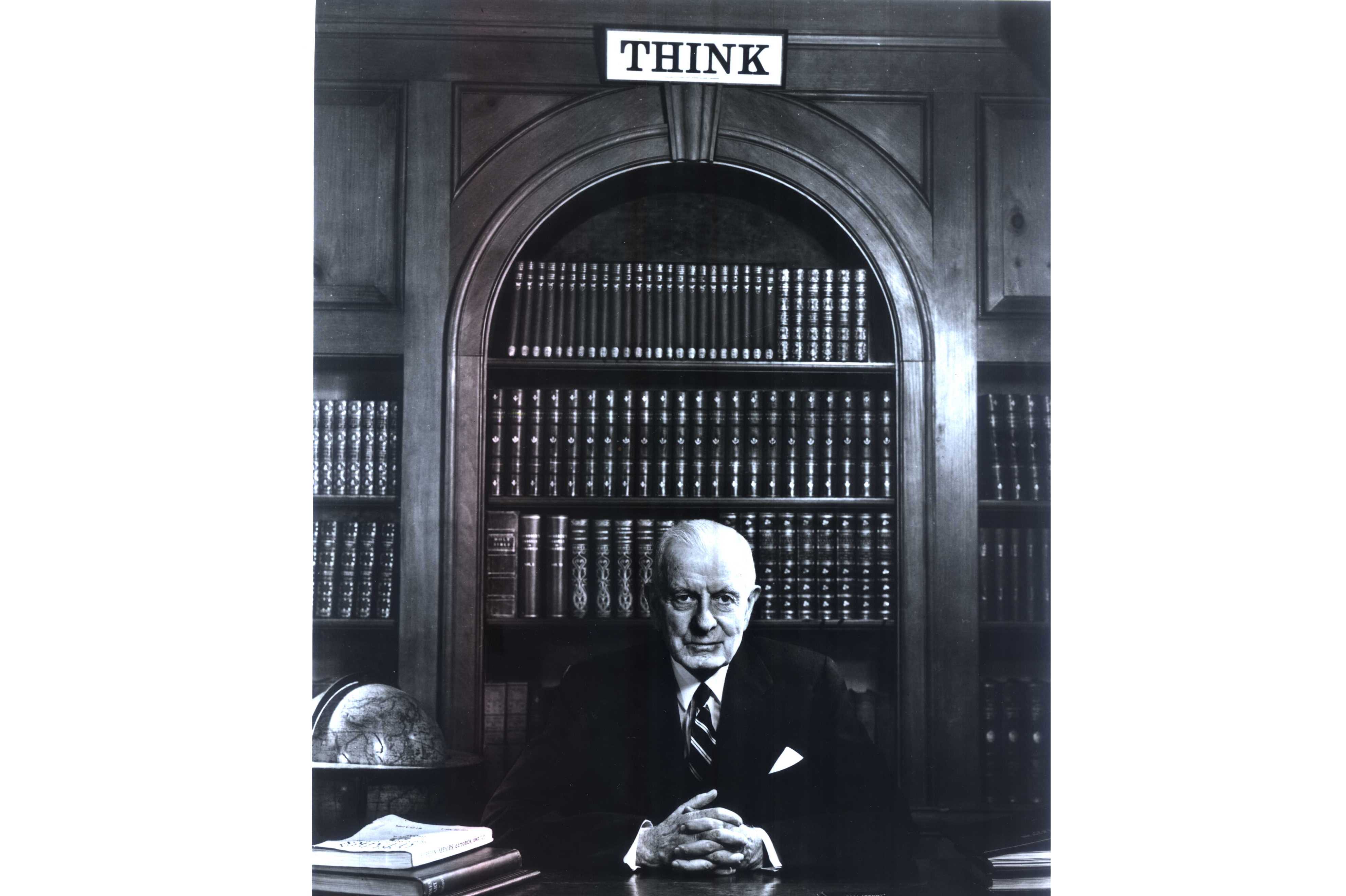  p data-id="gnx562yiw8">托马斯·约翰·沃森(thomas john watson