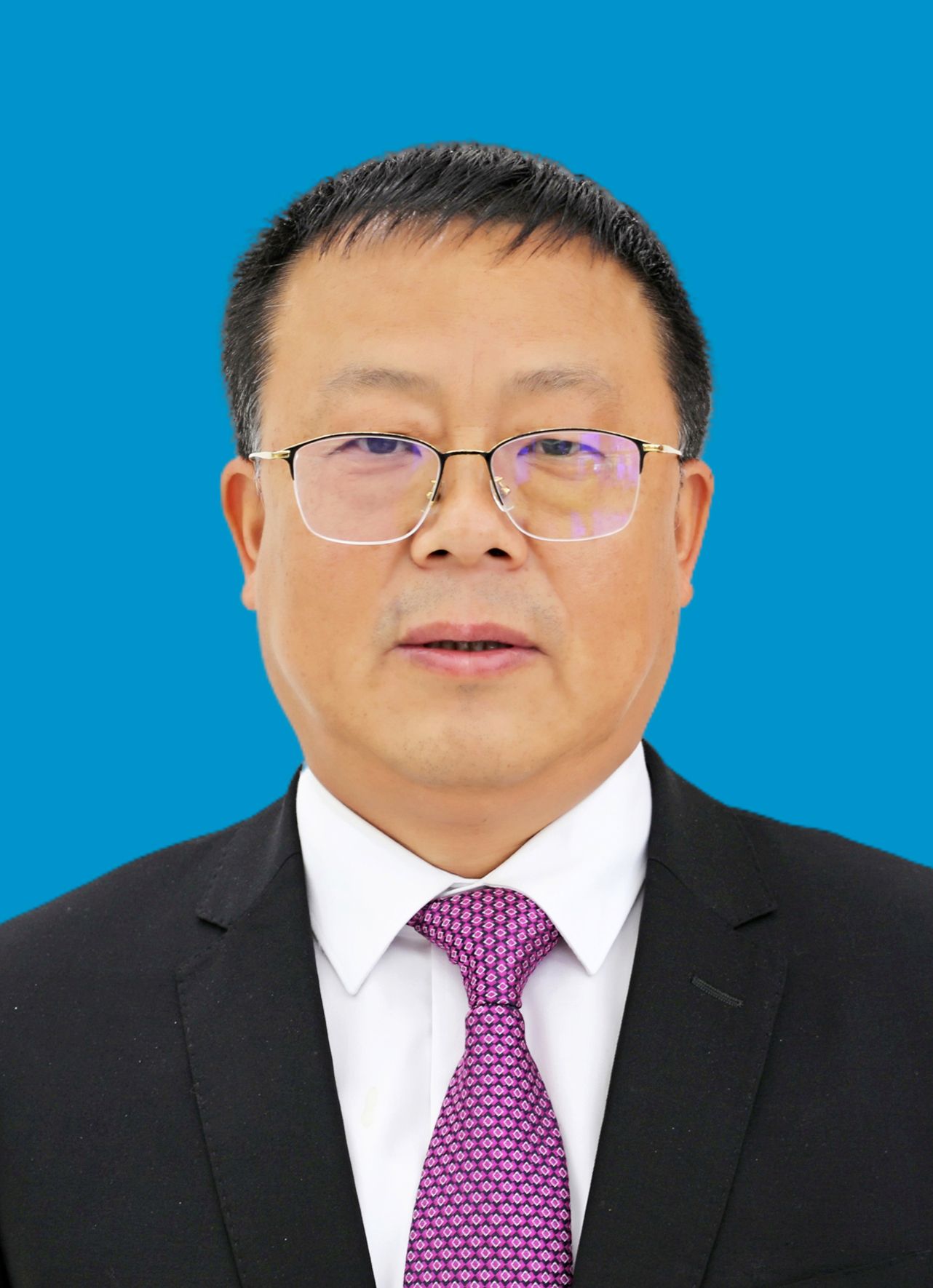 data-id="tlwkxfhzop0l">现任湖北省十堰市竹山县委常委,常务副县长
