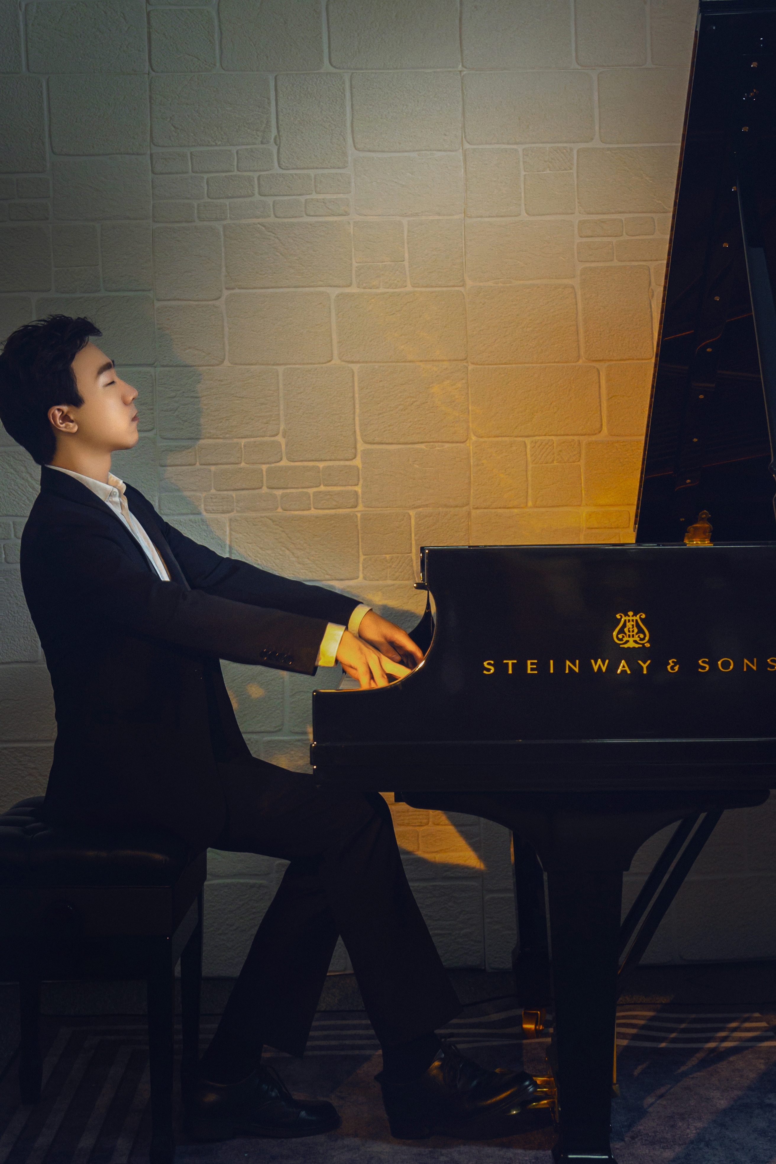 " data-ctrid="2klyzus2mfj">周圣,男,出生于四川省乐山,青年钢琴家