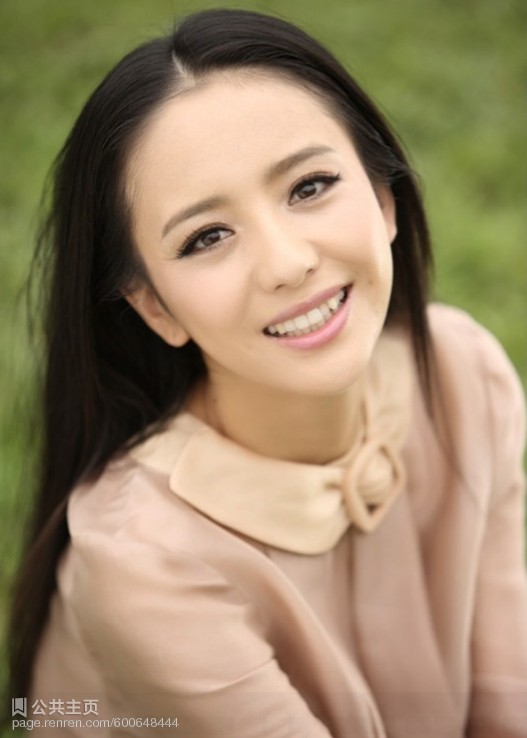  p>佟丽娅,1983年8月8日出生于新疆伊犁察布查尔,中国内地影视女演员