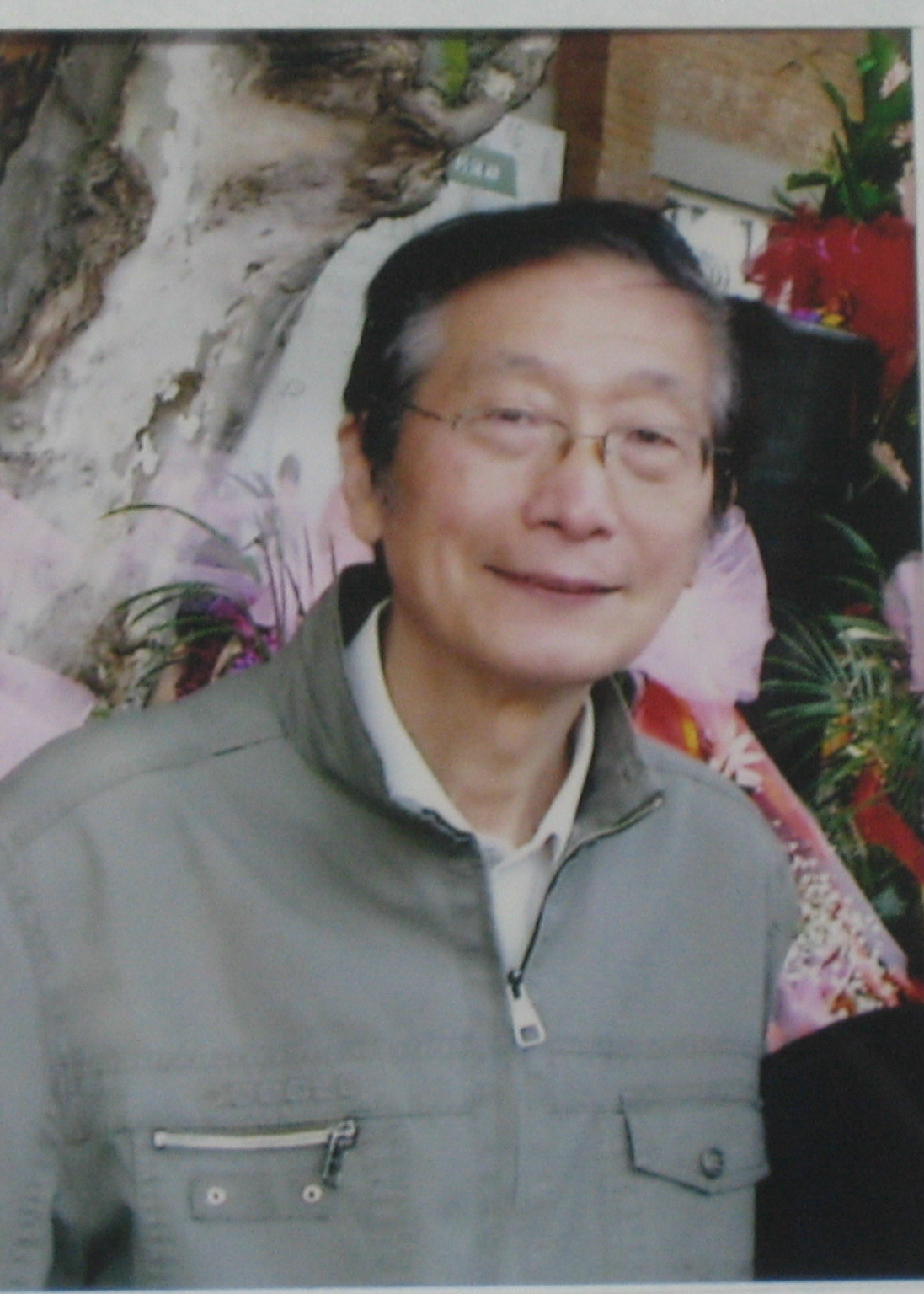  p data-id="gn90bpvgvj">孙春河,1942年生,江苏镇江人,原名孙春和:现