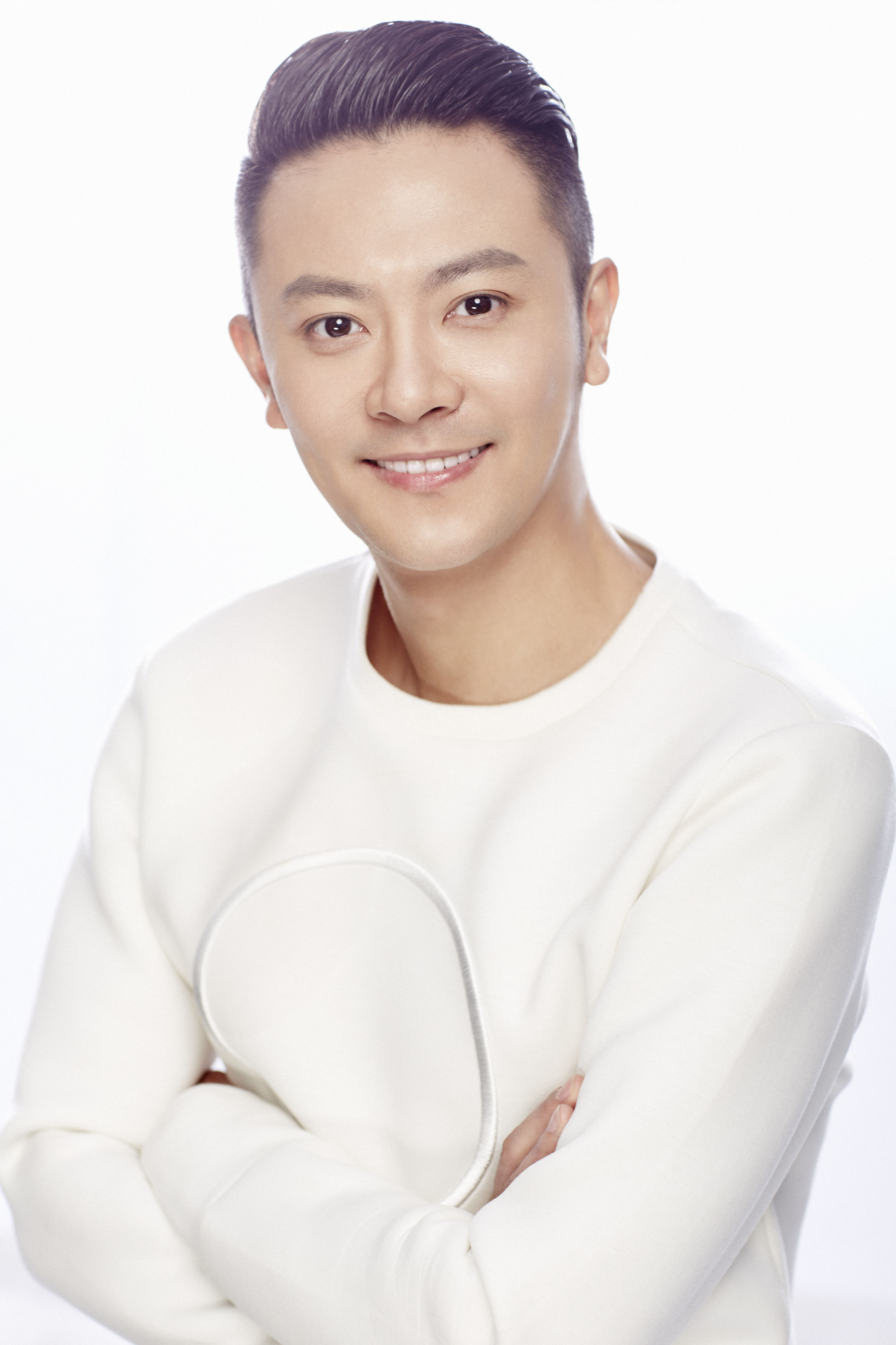  p>印小天,1978年9月23日出生于辽宁省沈阳市,中国内地男演员,毕业于 