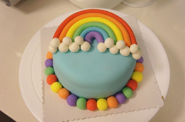 彩虹翻糖蛋糕