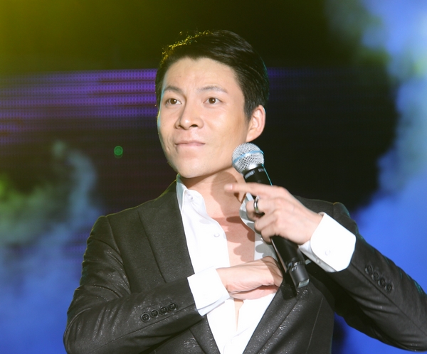  p>吴可,刘德华模仿秀总冠军,替身演员.