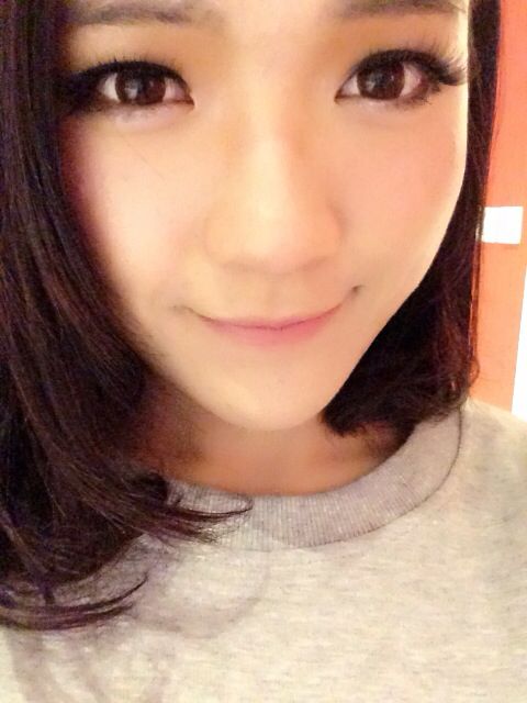 大陆女歌手 a target="_blank" href="/item/庄心妍">庄心妍 /a>演唱