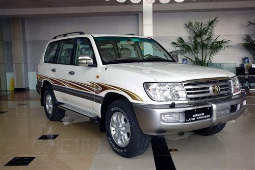 010款陆地巡洋舰基本型