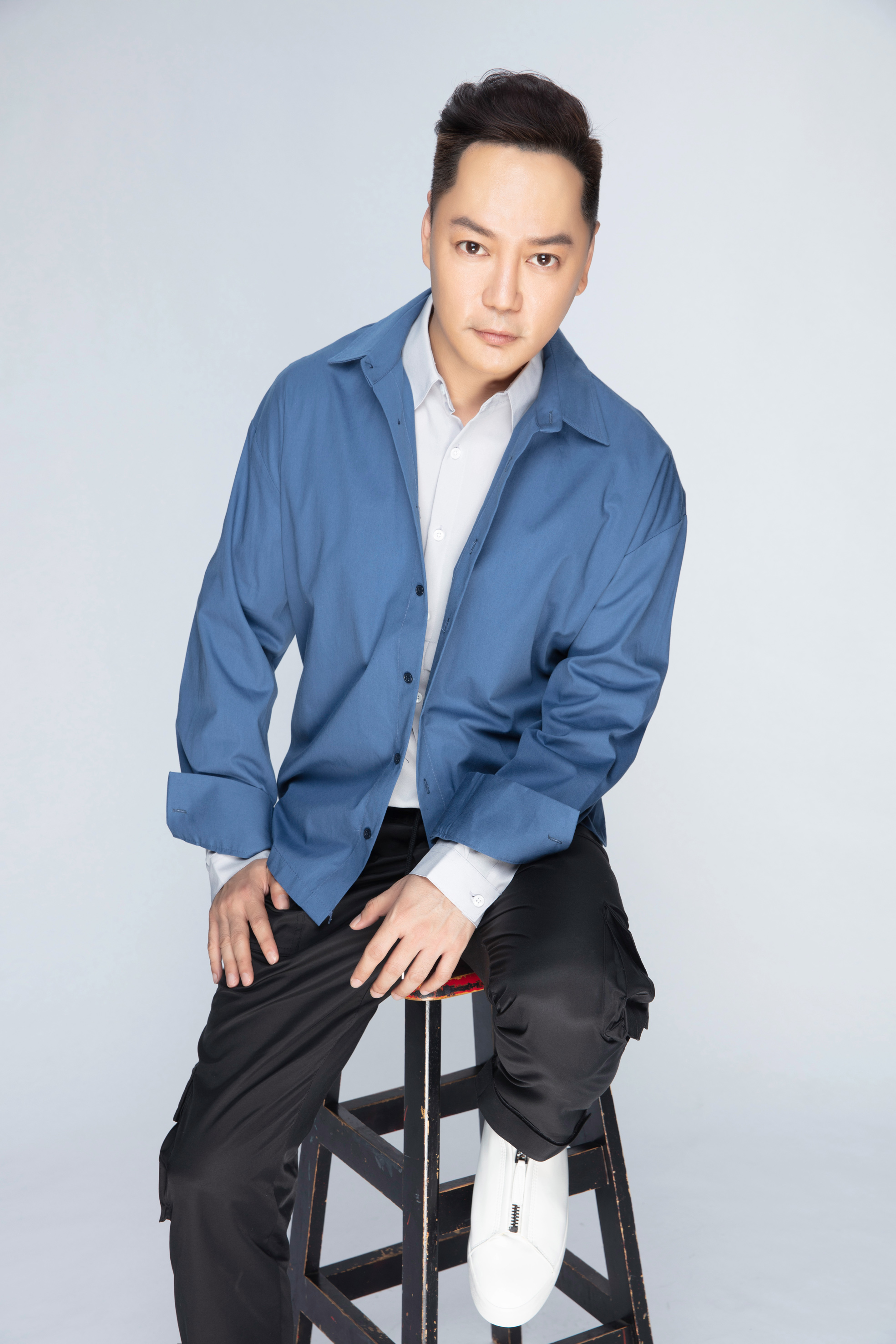  p> a target="_blank" href="/item/余永邦">余永邦 /a>(shawn)