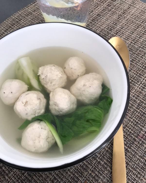 鸡肉丸子汤