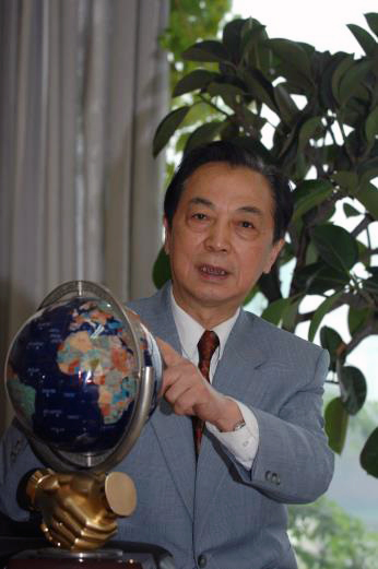  p data-id="gnx2lgx4ka">安芷生,1941年2月25日出生于湖南芷江,环境