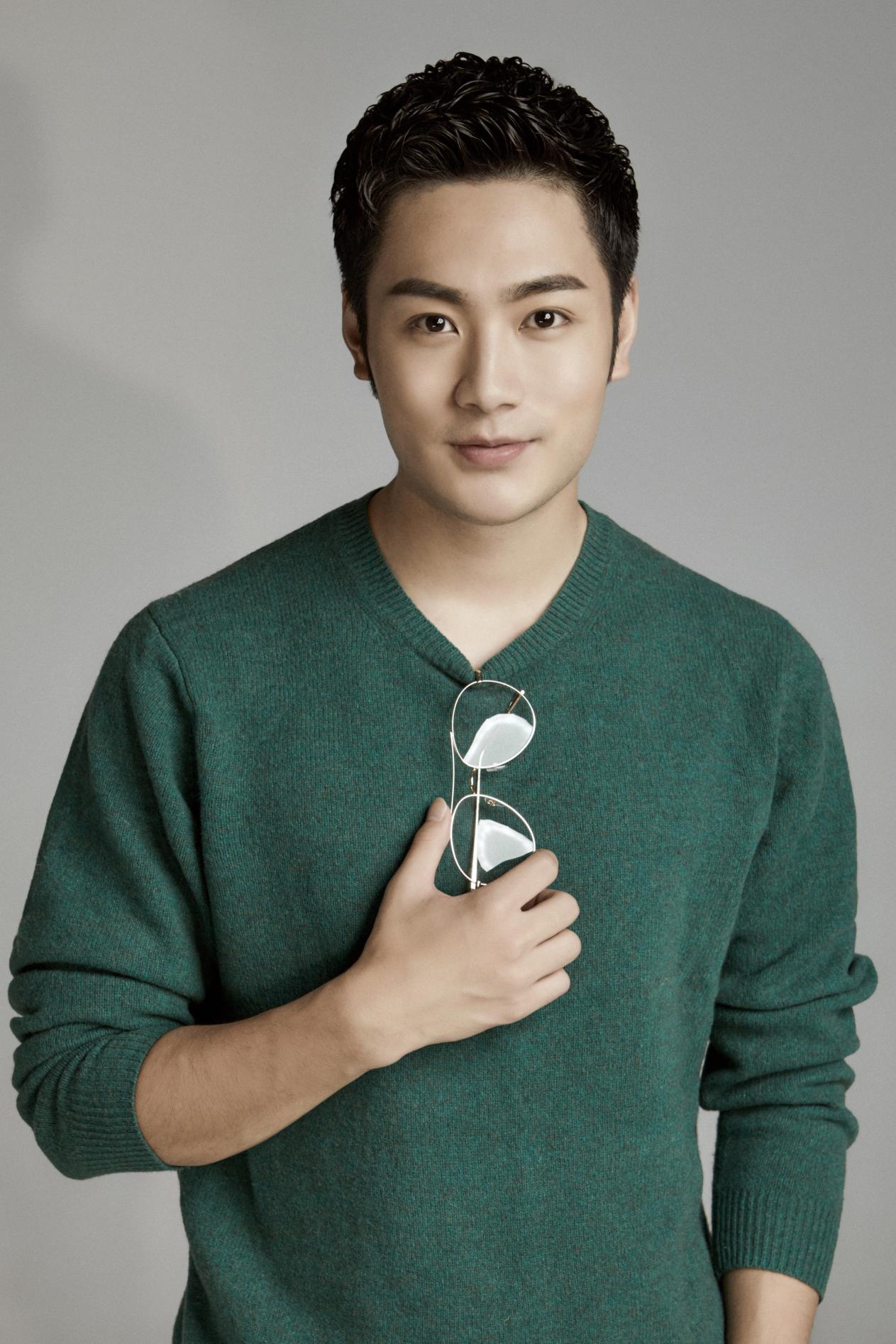 柴华,1994年9月13日出生于湖北省宜昌市,中国内地男演员,国家四级演员