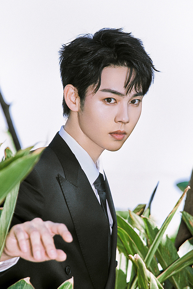  p data-id="gnbi93bntw">于非凡,原名于了一,1