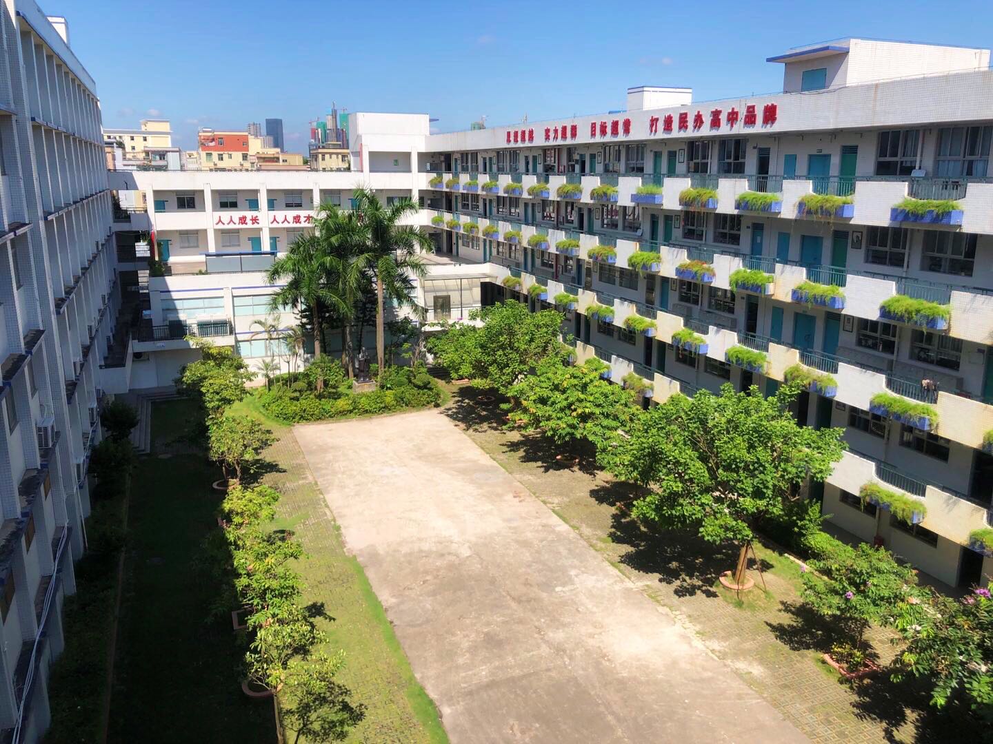 深圳市龙翔学校