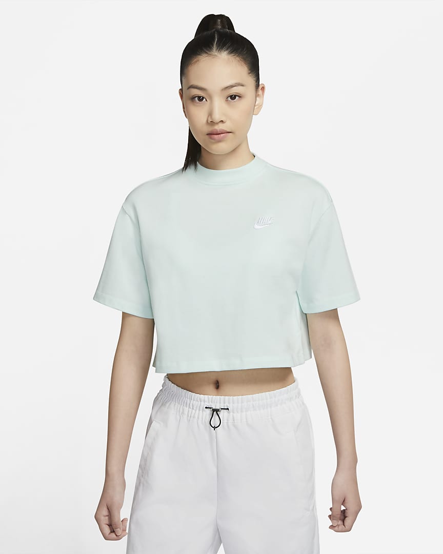  p>nike sportswear 女子短袖针织上衣是耐克品牌旗下的一款产品. /p>