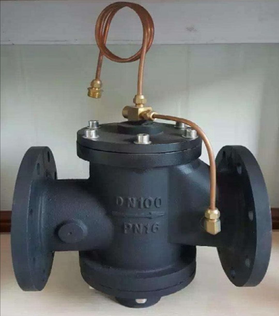  p>zyc型自力式压力平衡阀,是一种利用介质自身的压力变化进行自我