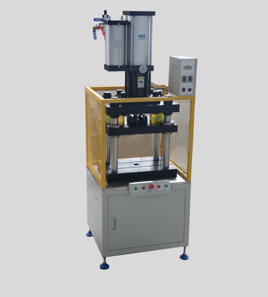 气压冲压机