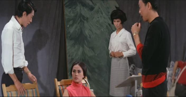  p>《艳阳天》是1967年上映的影片,由 a target="_blank" href="/item