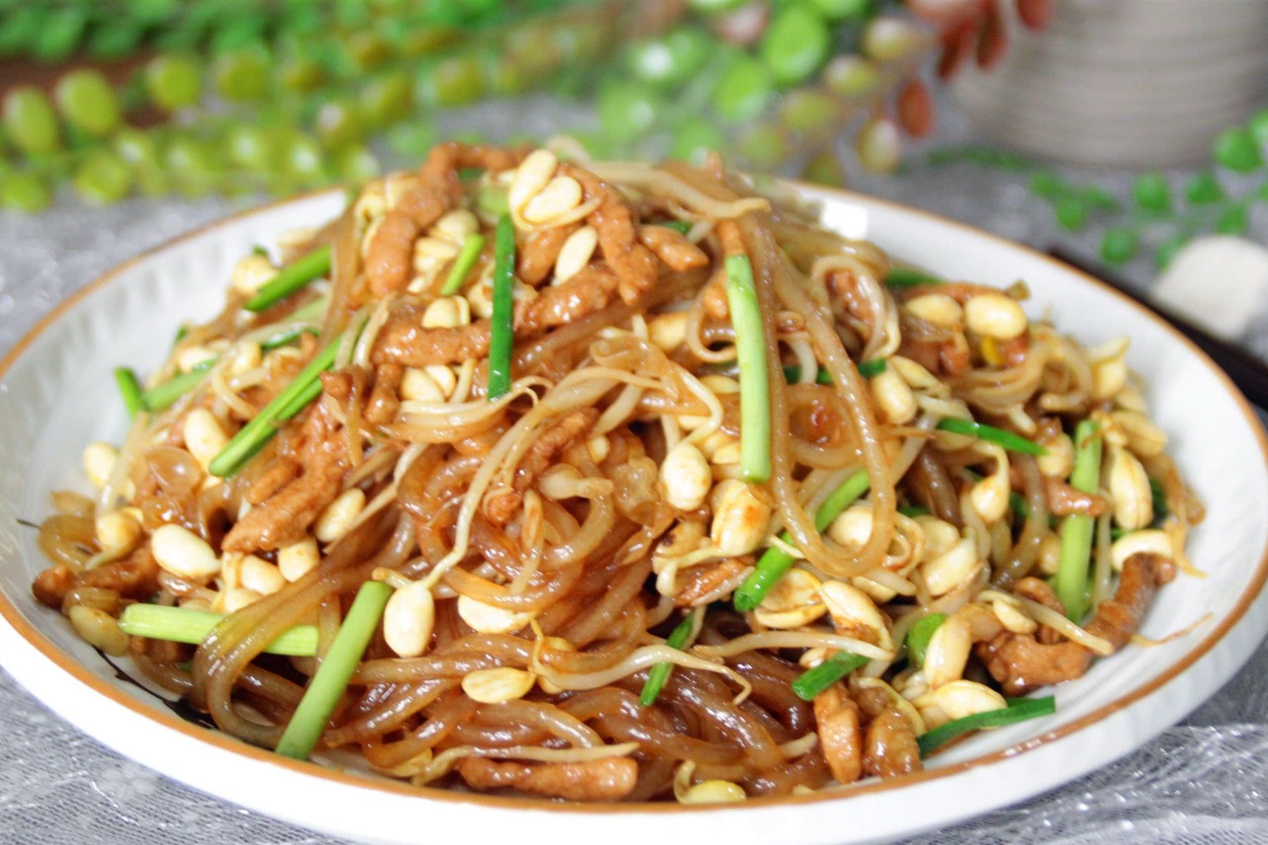 青蒜豆芽炒粉条