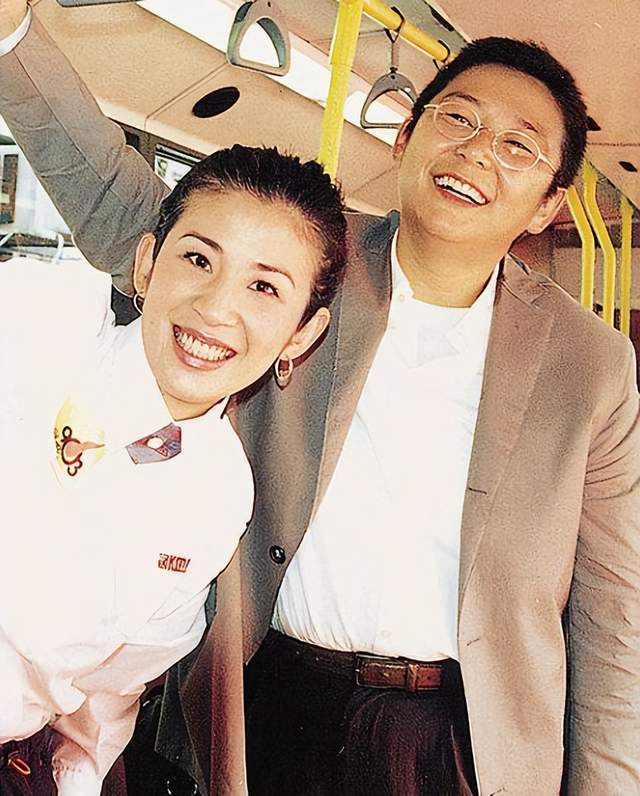 被誉为“香江女大佬”，牵手赌王千金何超琼，她到底是什么来头？_百科TA说
