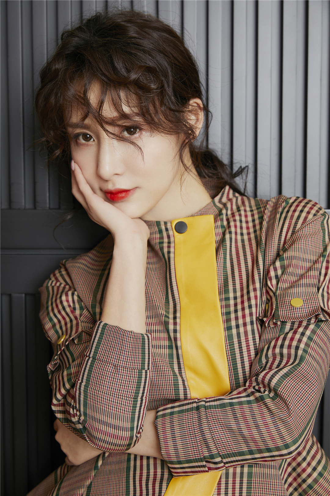  p>贾青,1986年11月2日出生于陕西省西安市,中国内地影视女演员,歌手