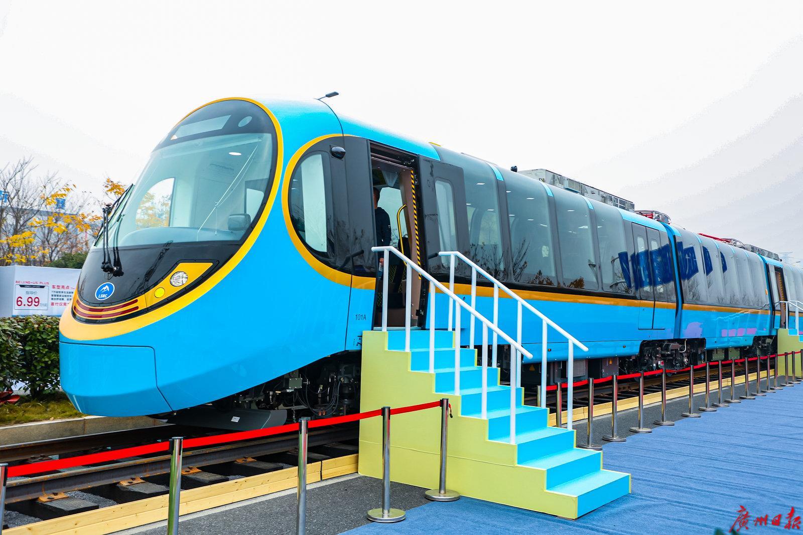 全景观光山地旅游列车