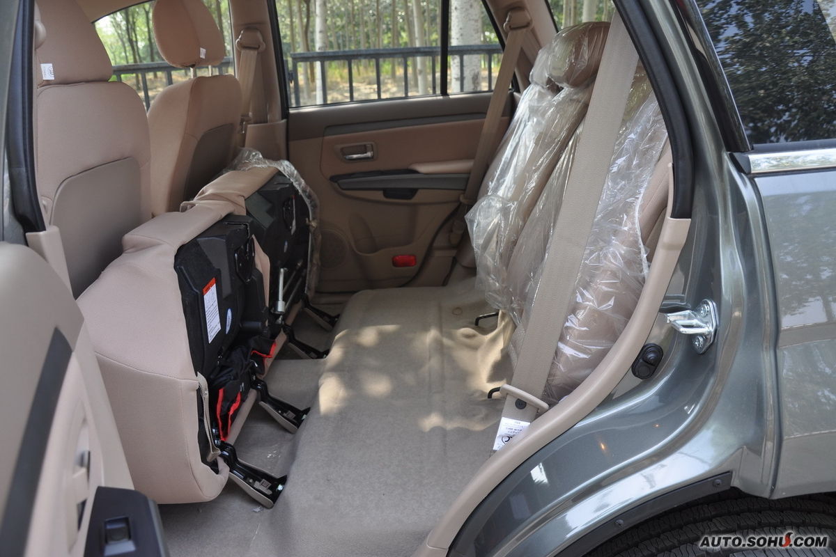 哈弗h3很好的继承了suv车型空间大,越野能力强的特点,同时将舒适性更