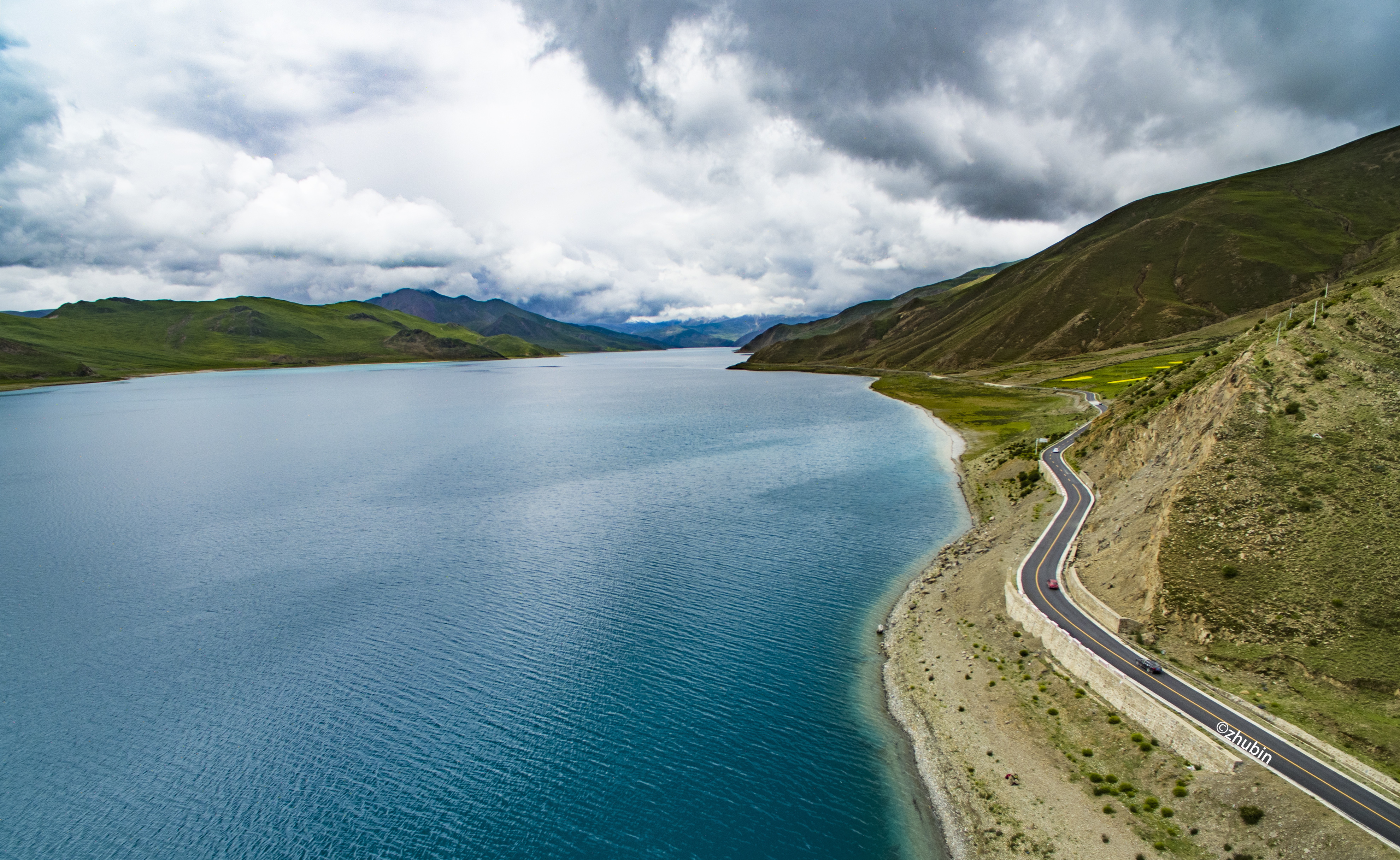  p> b>羊卓雍措 /b>(yamdroktso),有的人简称羊湖(并非 a target="