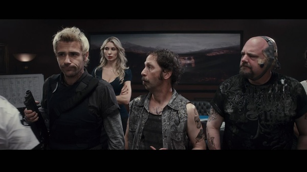  p>《捕蝇纸》是罗伯·明可夫执导的喜剧片.由帕特里克·德姆西主演.