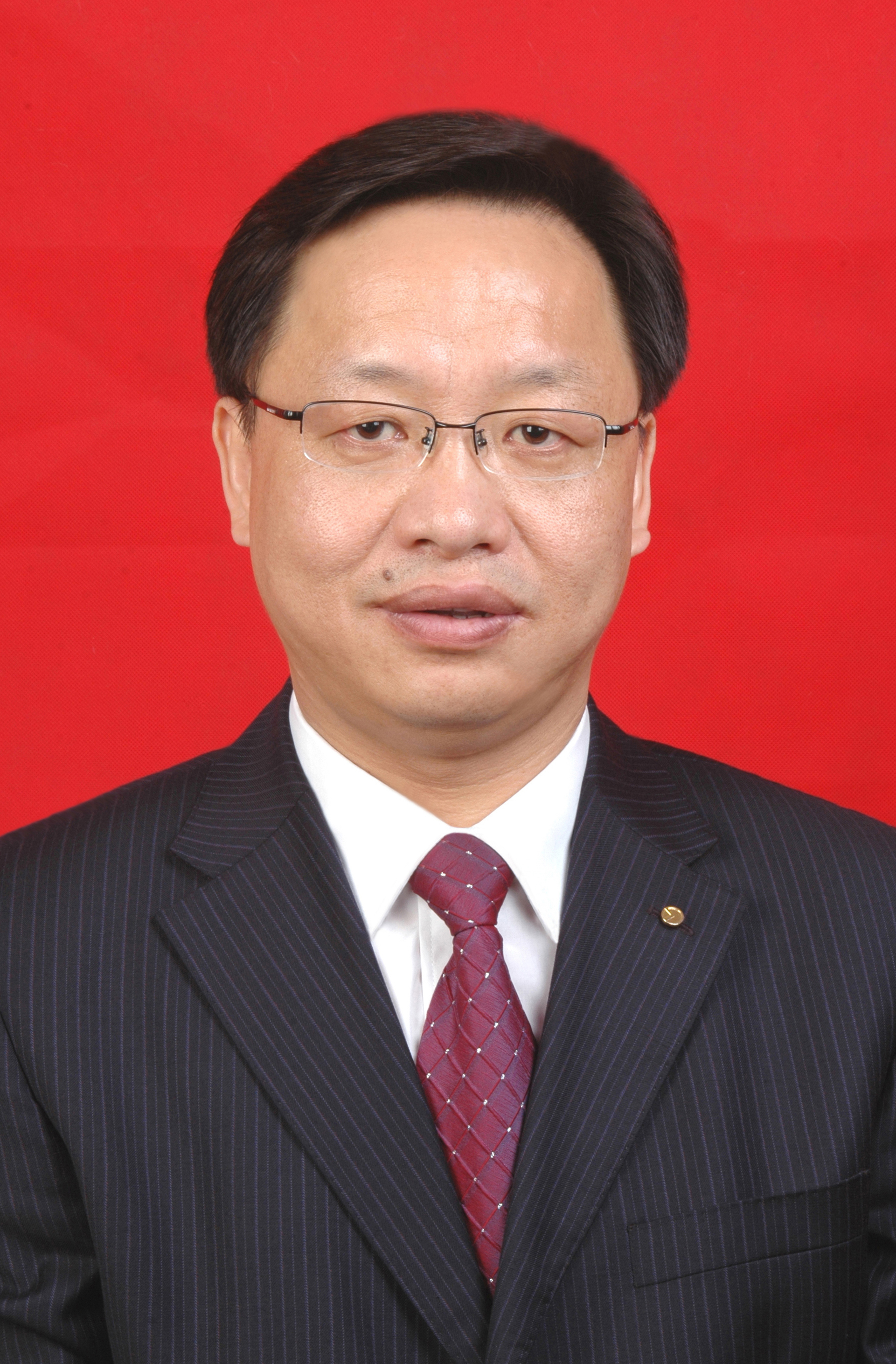  p data-id="gnvjek30or">郭小云,男,汉族,1968年12月生,江西 a