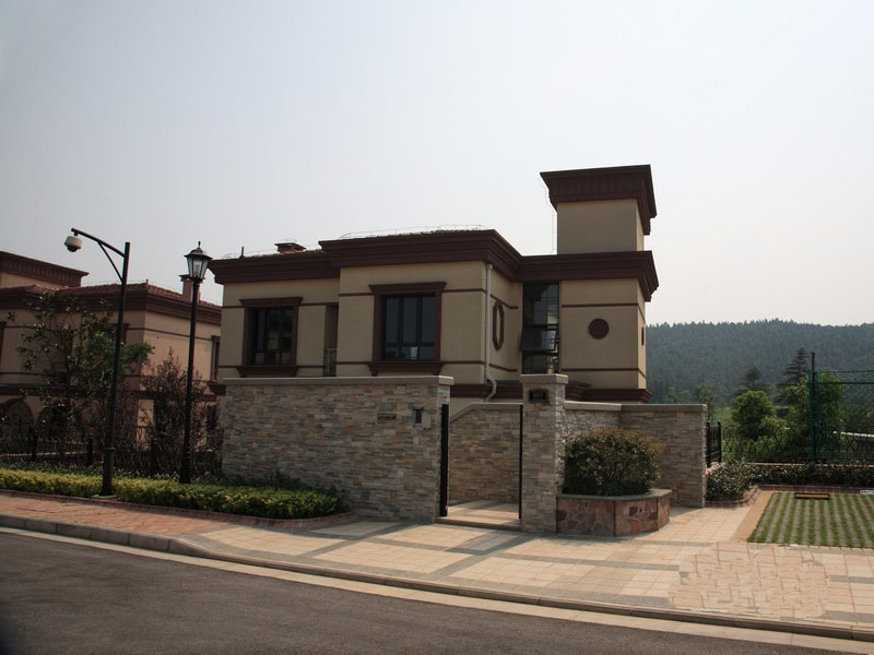  p data-id="gnvfmkxeuo">百美山庄坐落于南京市溧水县胭脂河河西