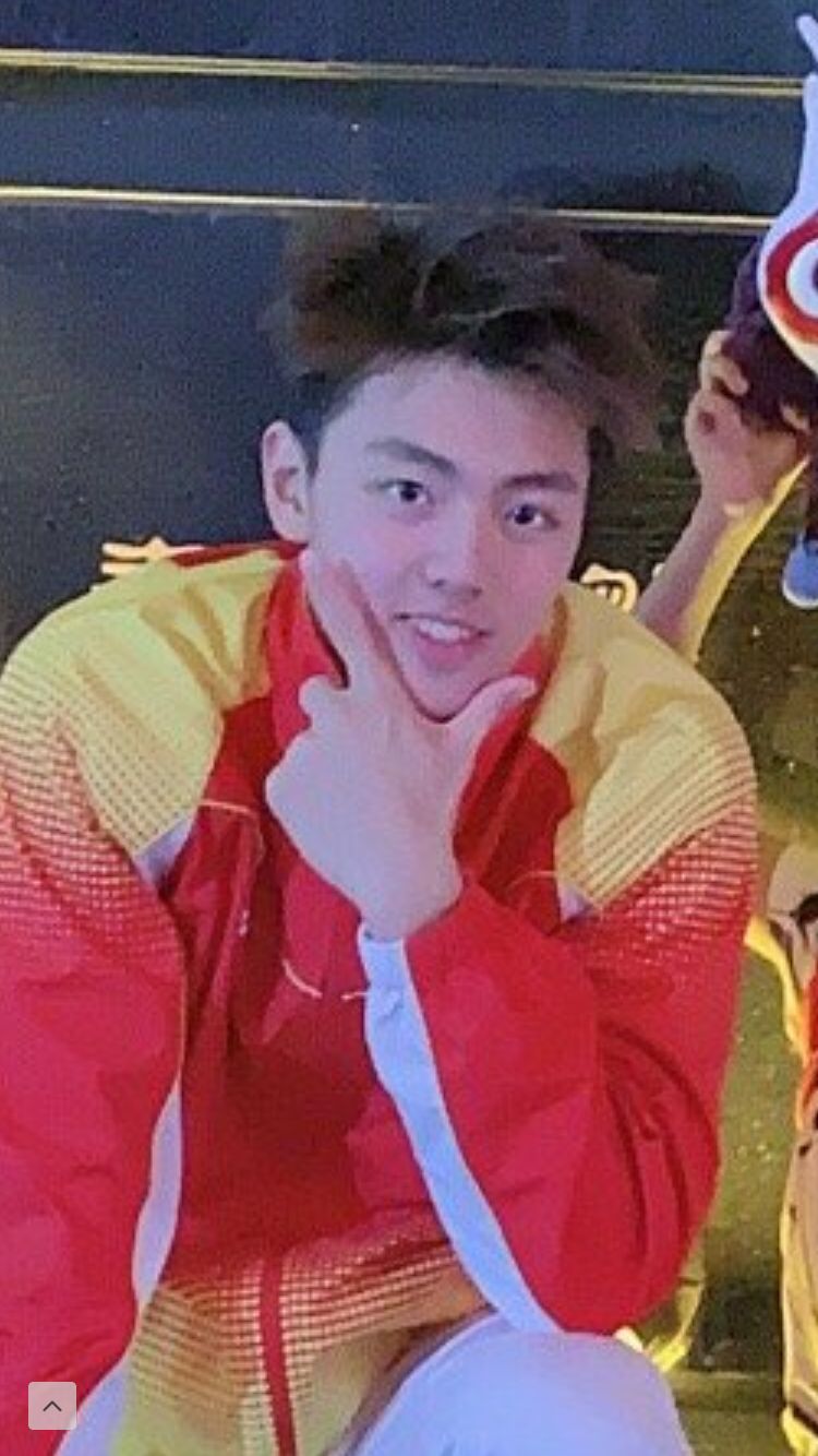 吴俊杰,男,浙江温州人,中国游泳运动员