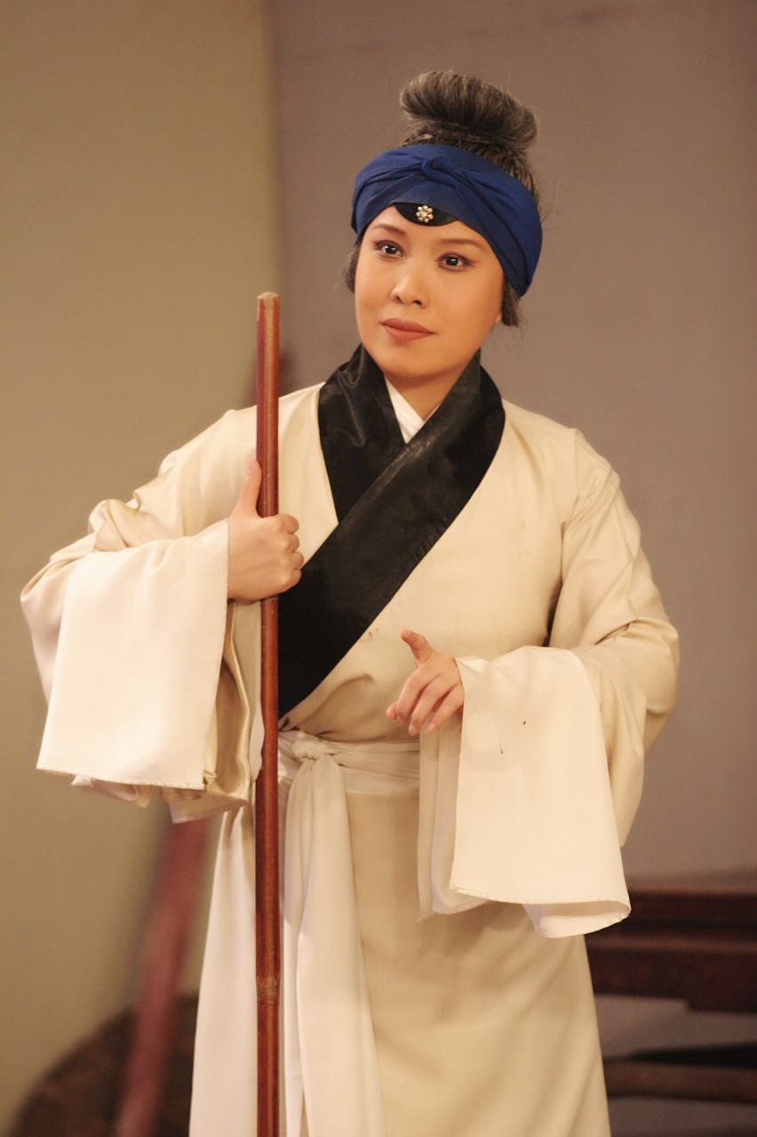  p data-id="gnzwxpx7t3">翟墨,女,中国京剧老旦演员, a target="