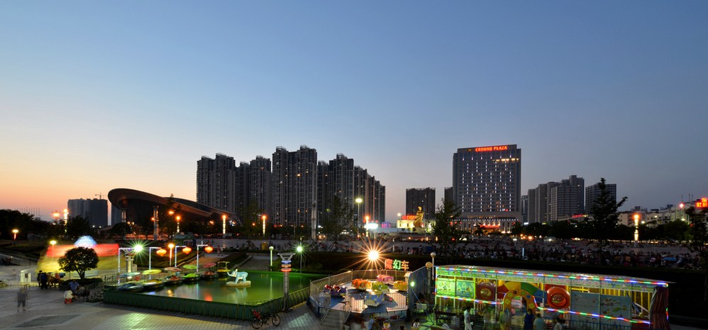  p>诸葛亮广场是湖北省 a target="_blank" href="/item/襄阳市