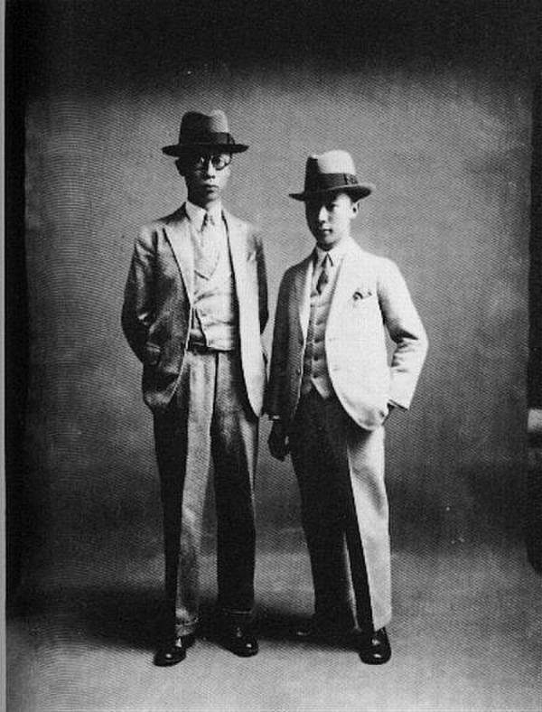  p> b>爱新觉罗·溥仪 /b>(1906年2月7日—1967年10月17日),字曜之,号