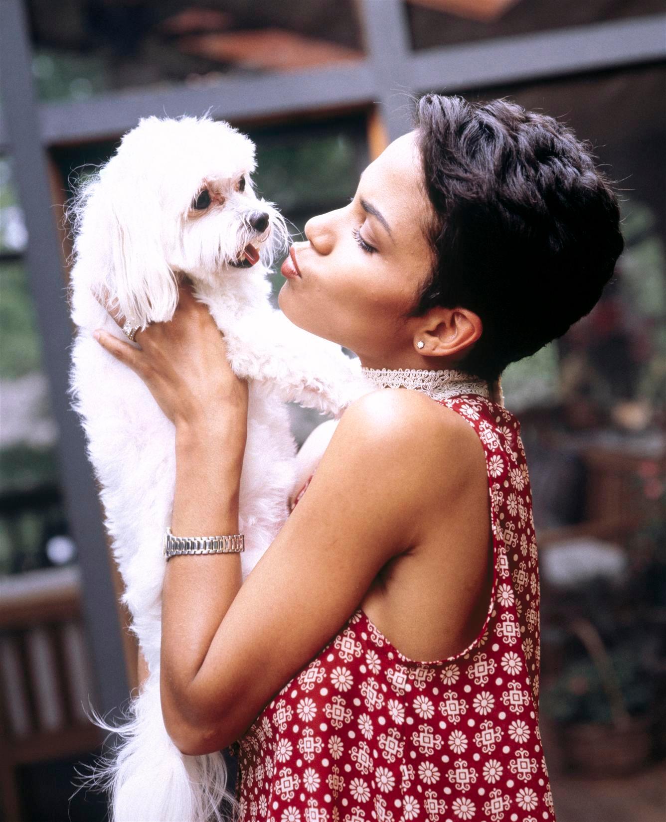  p>哈莉·贝瑞(halle berry),1966年8月14日出生于美国俄亥俄州