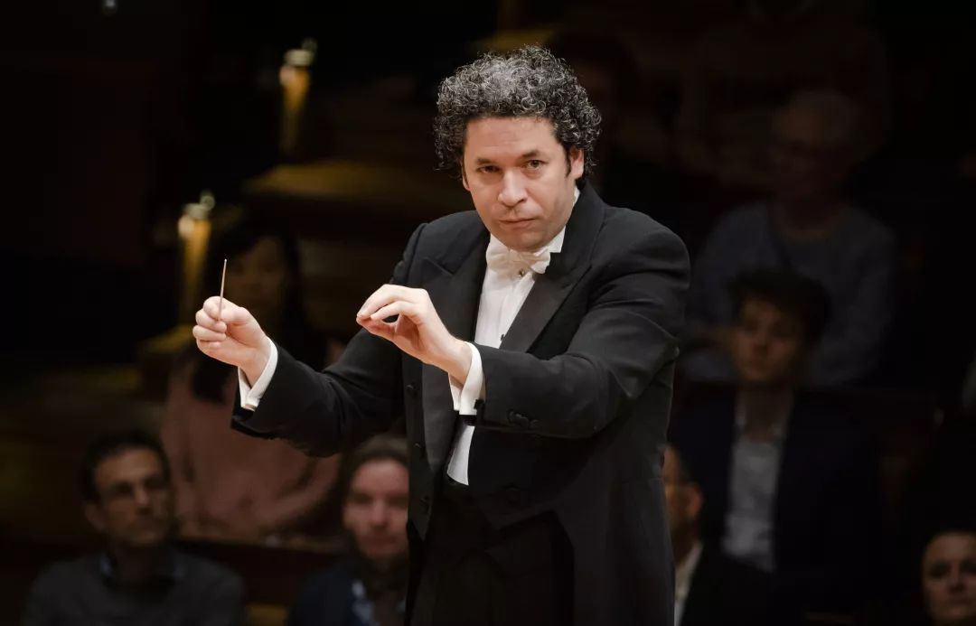  p data-id="gnvk5d5uzy">古斯塔夫·杜达梅尔(gustavo dudamel),1981