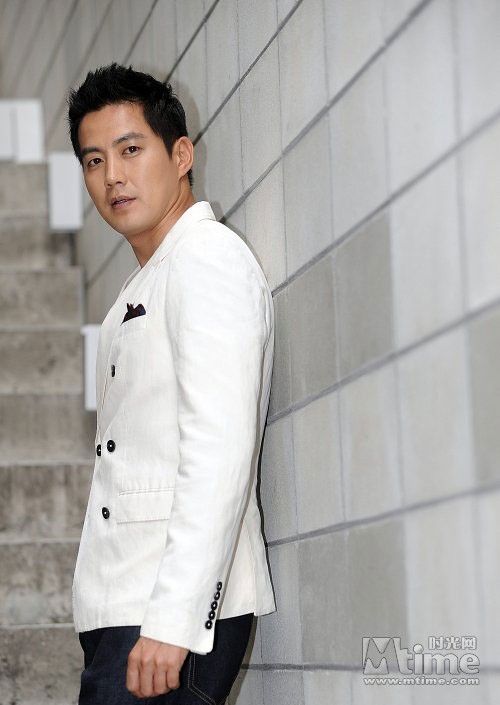  p>柳镇(      ),1972年11月16日出生于韩国首尔,韩国影视演员,毕业于