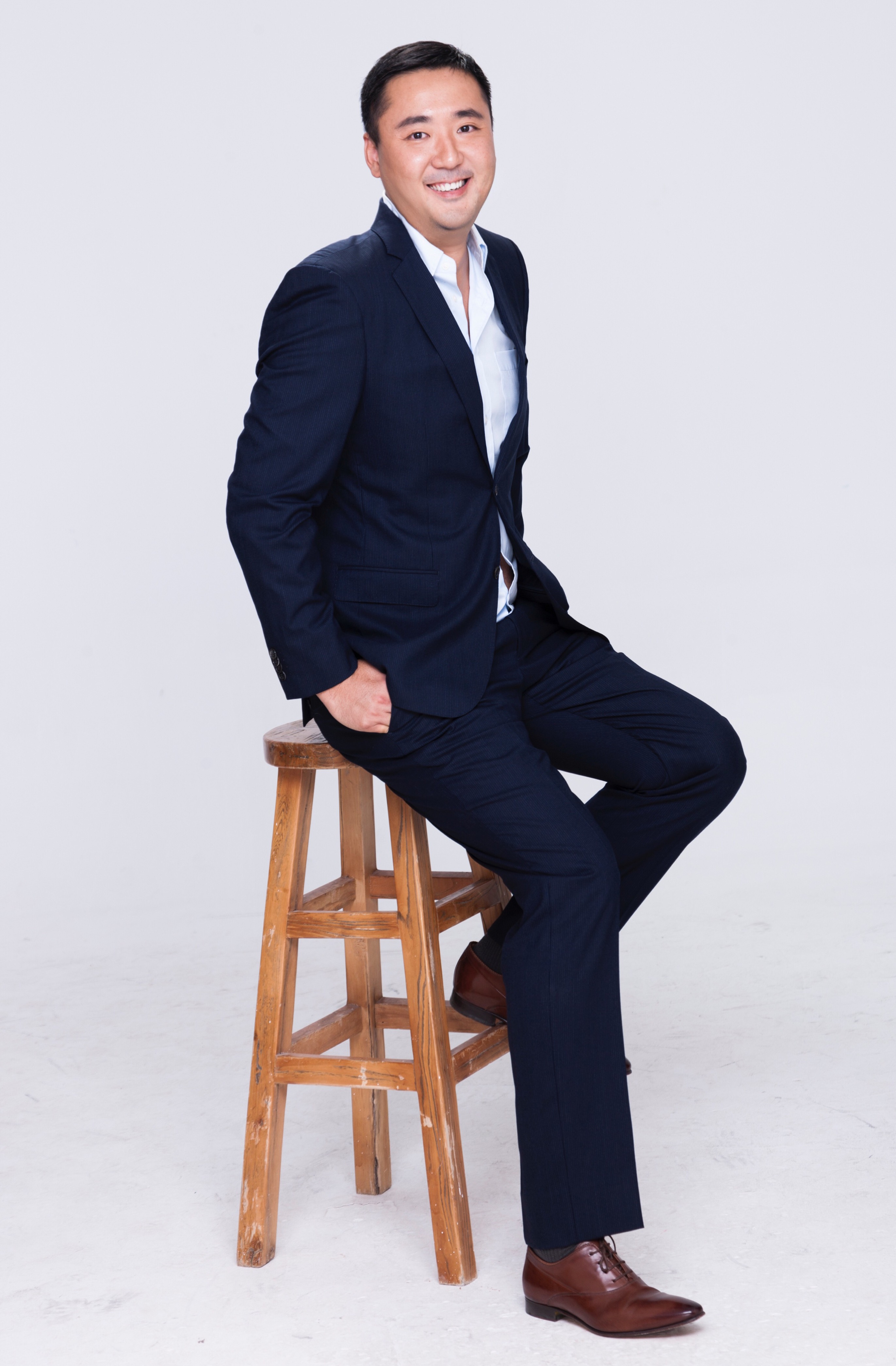  p data-id="gnwy0oglnm">王子鸣,男,香港著名导演,监制.