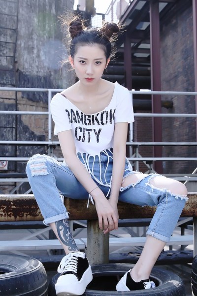 ="gncnrup9k6">蒲萄,11月6日出生于甘肃省兰州市,中国内地影视女演员