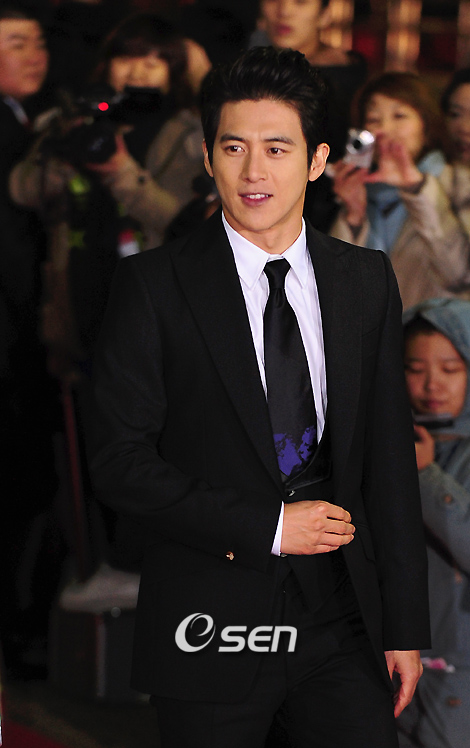  p data-id="gntijg9bp6">高洙(      ,因翻译习惯为高修),1978年10月