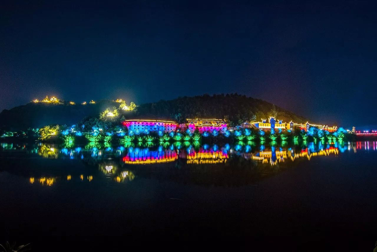  p>兴宁市熙和湾客乡文化旅游产业园,成立于2011年6月,位于 a target=