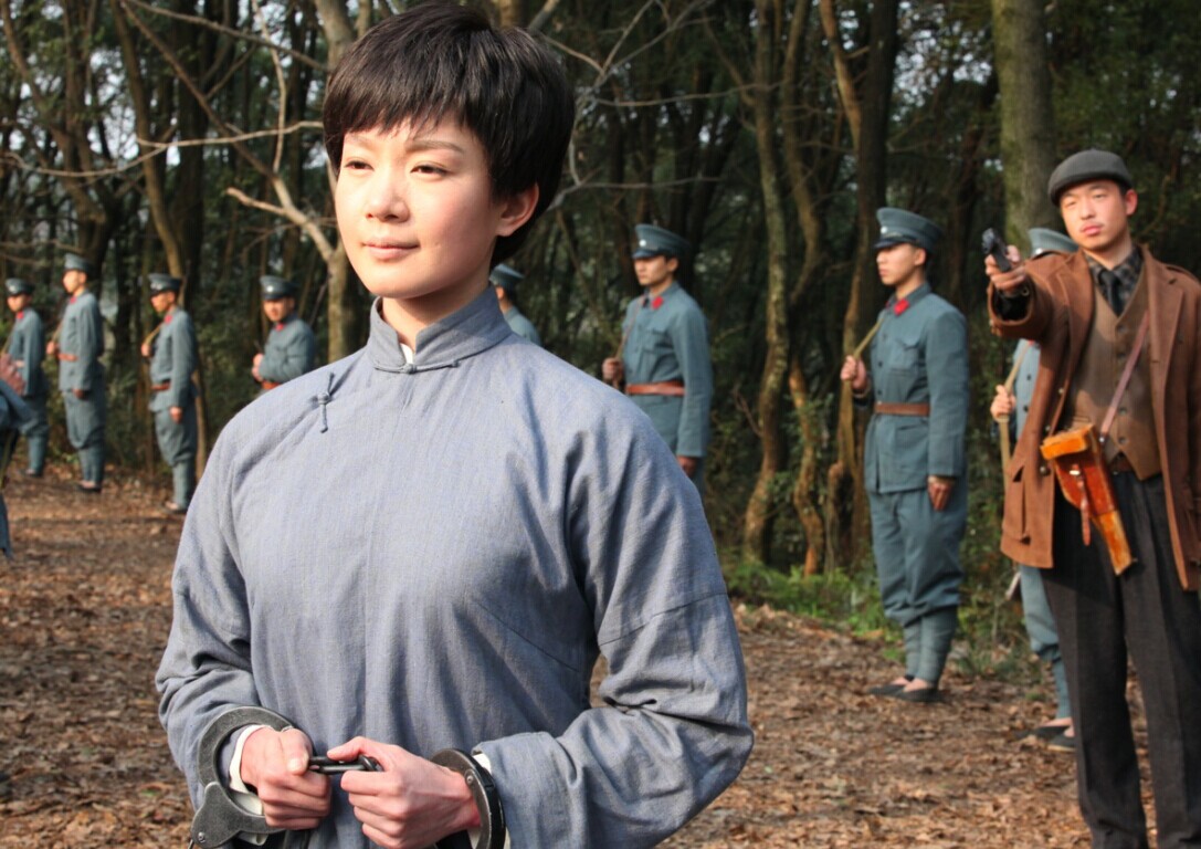  p data-id="go0g46hzkv">闻雨 i>(曾用名:刘丛丹,刘聪) /i>,1986年3