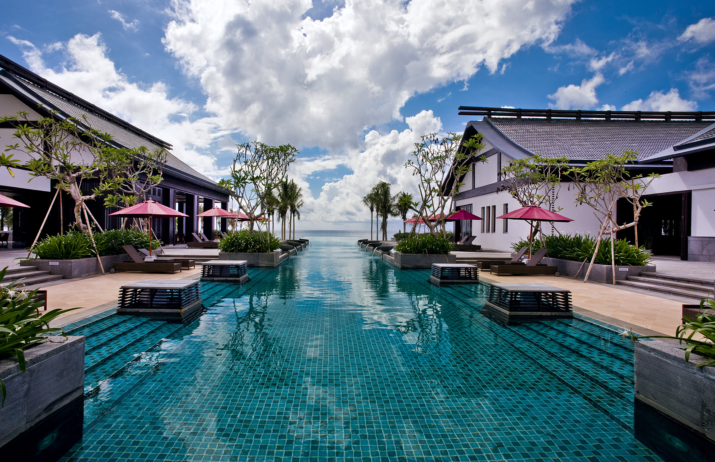 href="/item/香水湾君澜度假酒店位于美丽的海南陵水香水湾/870069""