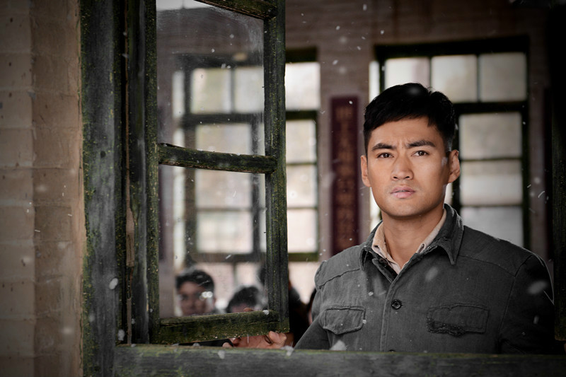  p>袁弘,1982年8月23日出生于湖北省武汉市,中国内地影视男演员,毕业