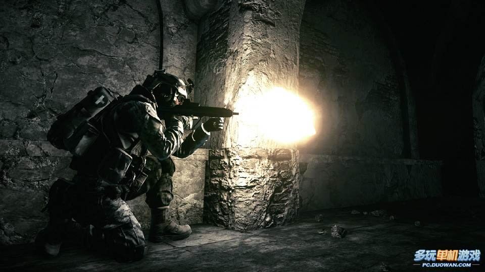  p>《战地风云3:正面交锋》是ea dice开发的一款 a target="_blank"