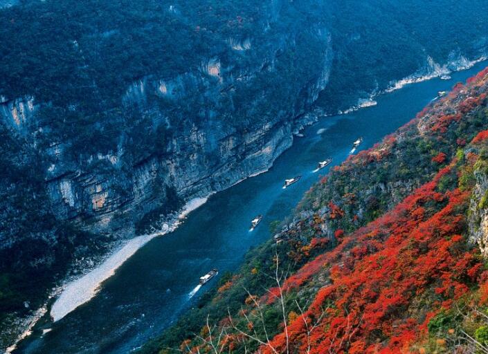  p>巴雾峡是小三峡的第二峡,从东坪坝起至太平滩止,全长10公里.